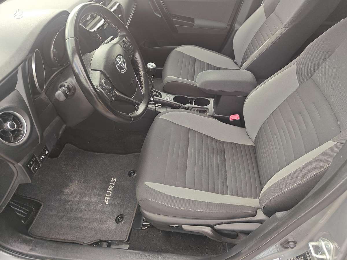 Toyota Auris - 6