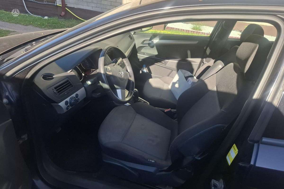 Opel Astra, 1.7 l., Хэтчбек