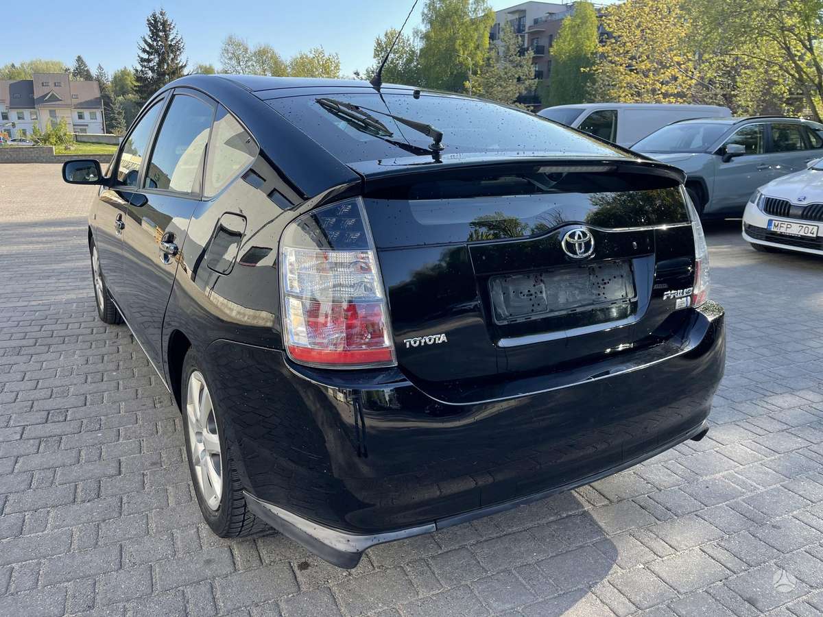 Toyota Prius - 5