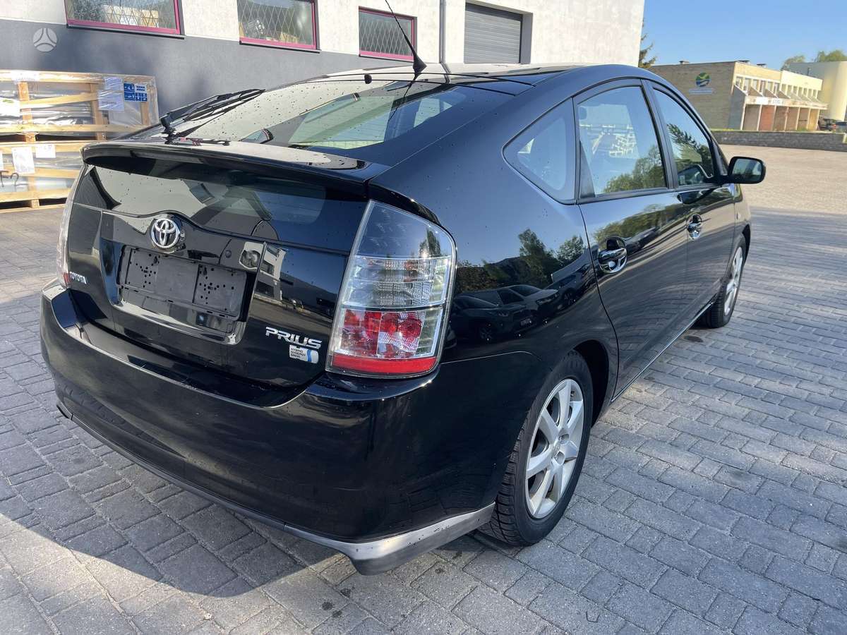 Toyota Prius - 8