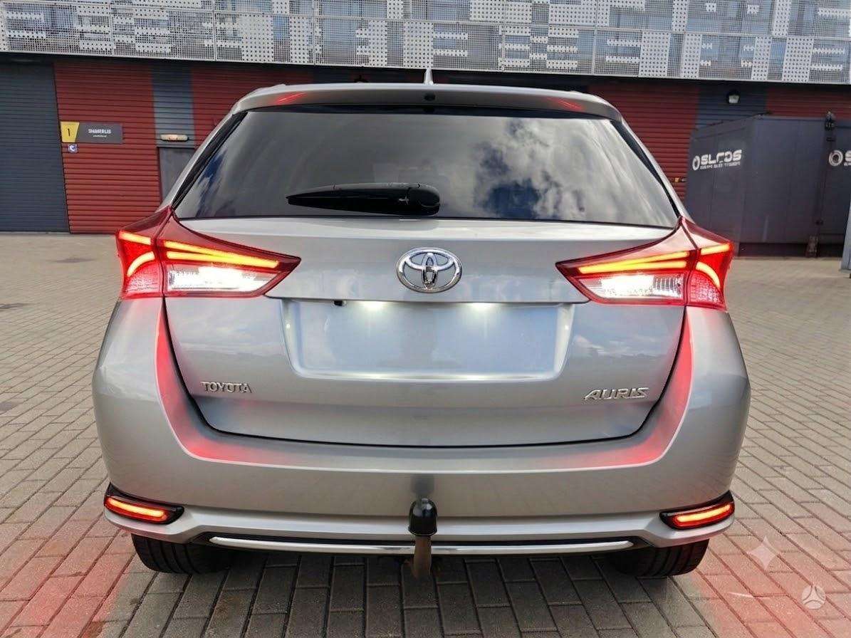 Toyota Auris - 5