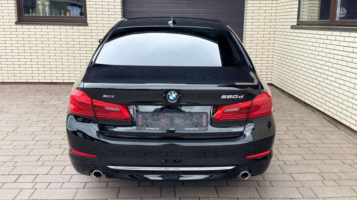 BMW 520, 2.0 l., Седан