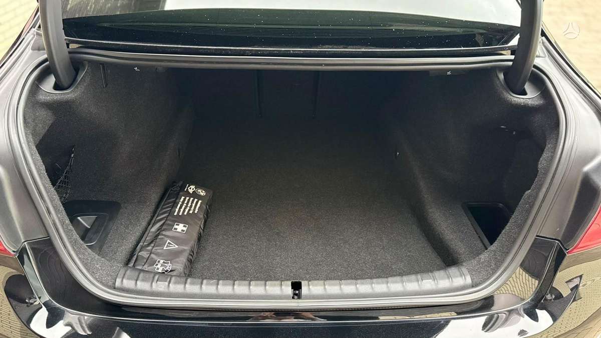BMW 520, 2.0 l., Седан