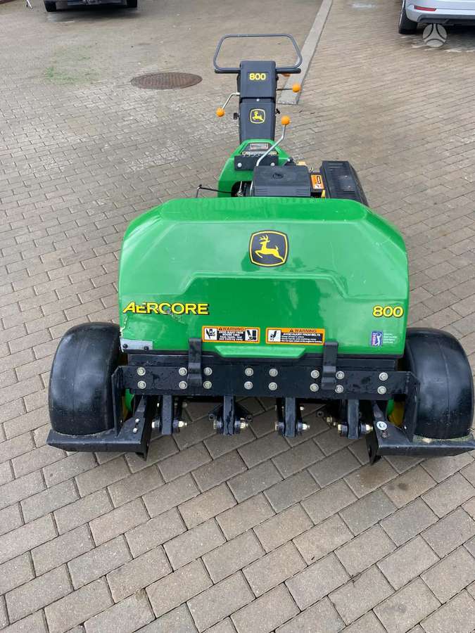 John Deere Aercore 800, garden machinery