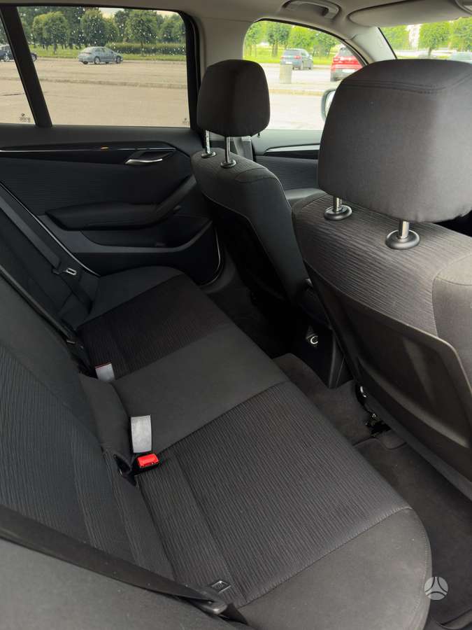 BMW X1, 2.0 l., Внедорожник / Кроссовер