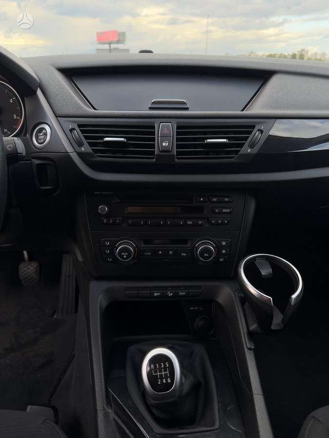 BMW X1, 2.0 l., Внедорожник / Кроссовер