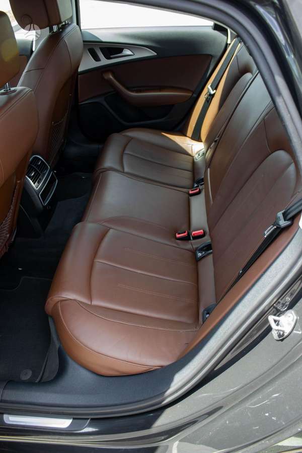 Audi A6, 2.0 l., Седан