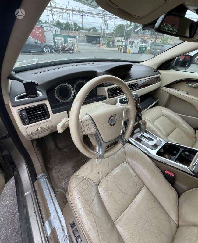 Volvo XC70, 3.2 l., wagon