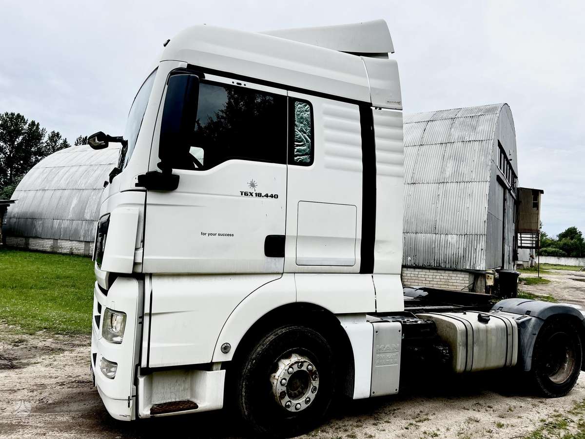 MAN TGA 18.440, double sleeper