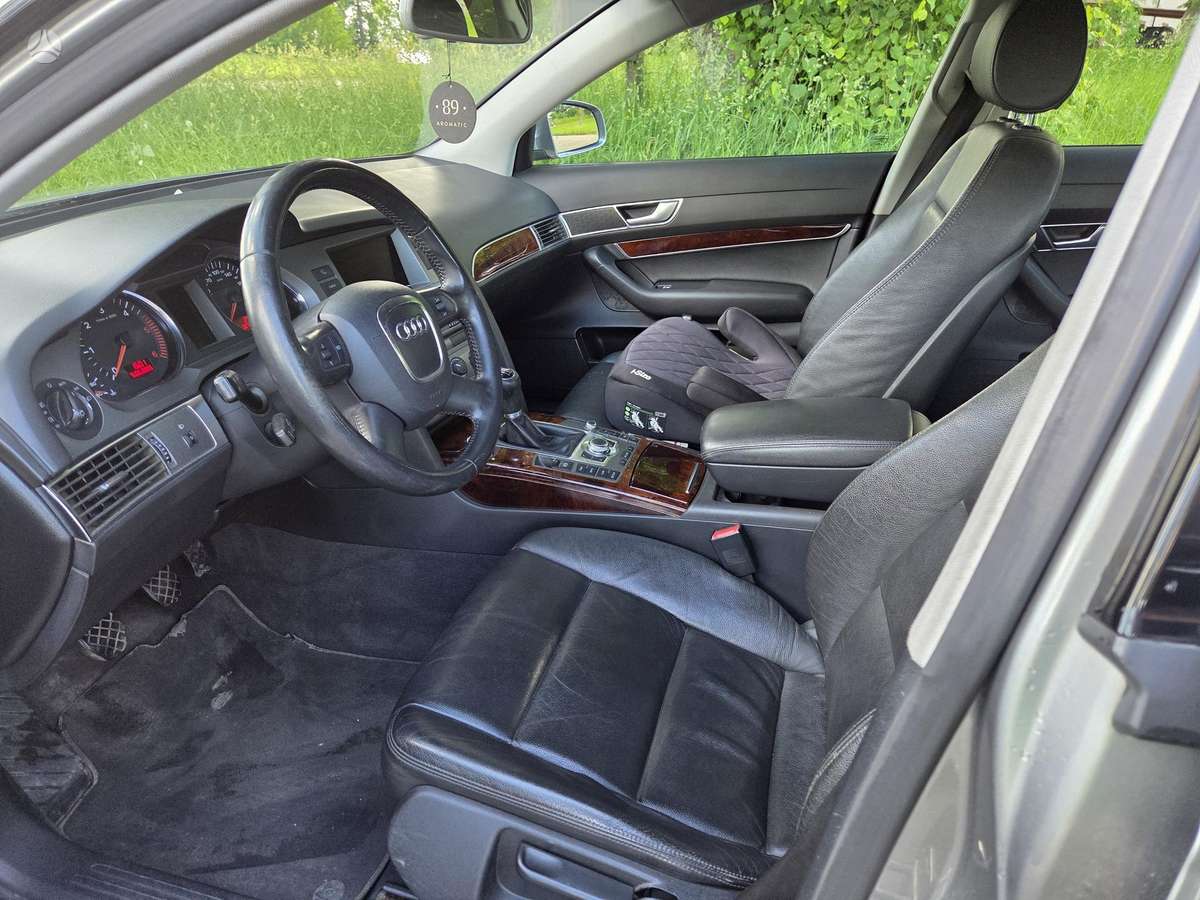 Audi A6, 2.0 l., Седан