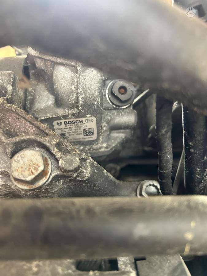 Volkswagen Golf, CLH, engine parts