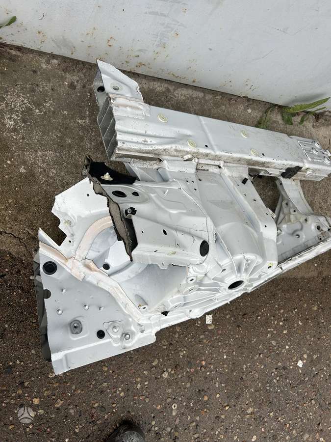 BMW 5 serija kėbulo dalys
