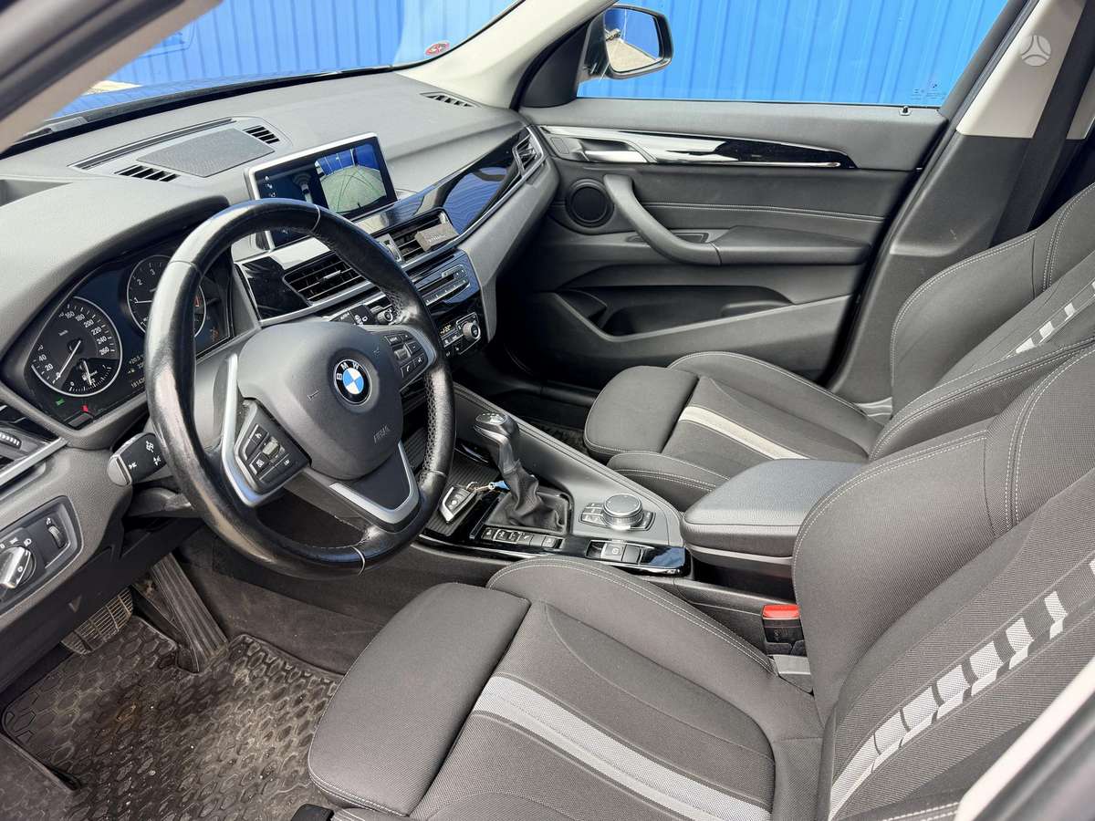 BMW X1, 2.0 l., off-road / crossover