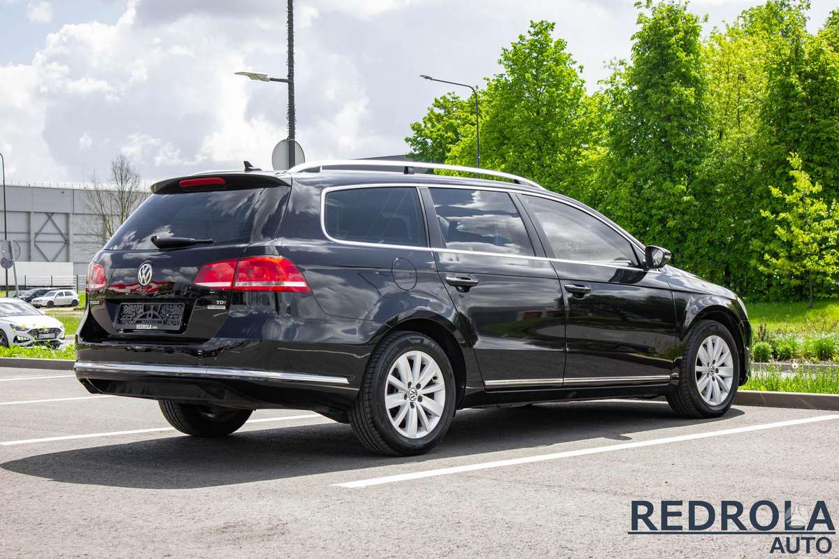 Volkswagen Passat - 4