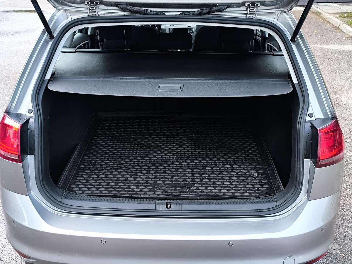 Volkswagen Golf - 5