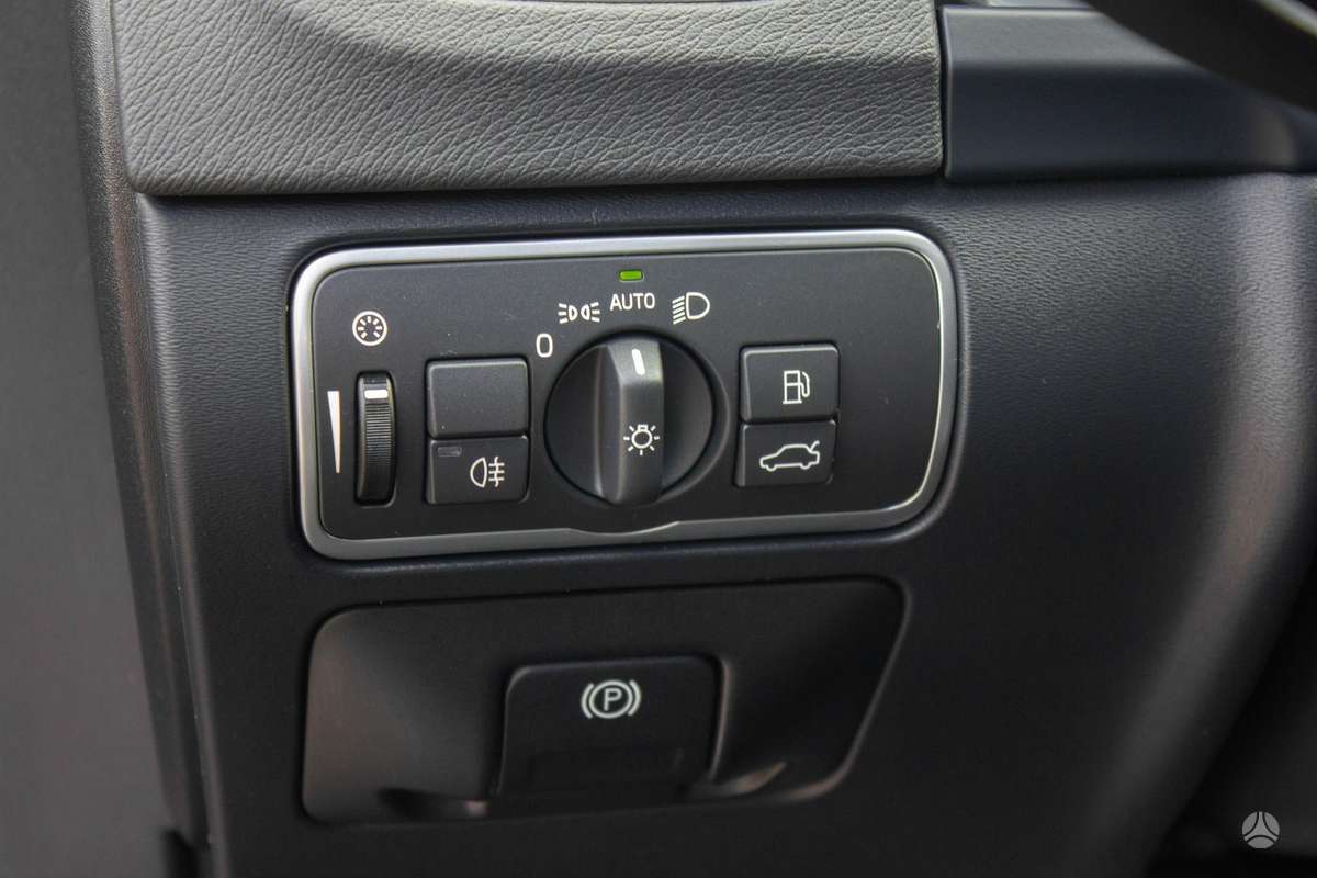 Volvo S60, 2.0 l., Седан