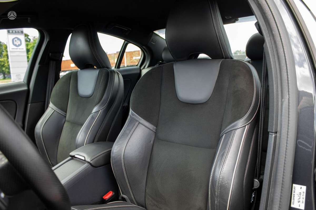 Volvo S60, 2.0 l., Седан