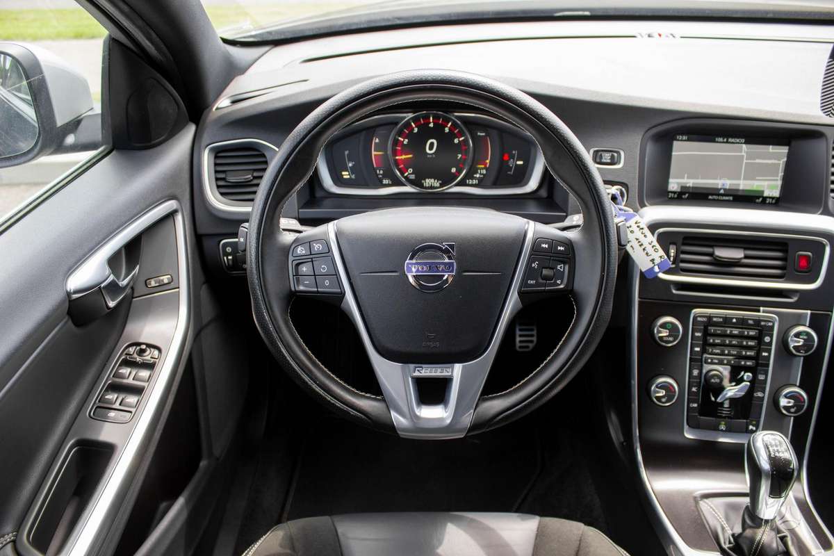 Volvo S60, 2.0 l., Седан