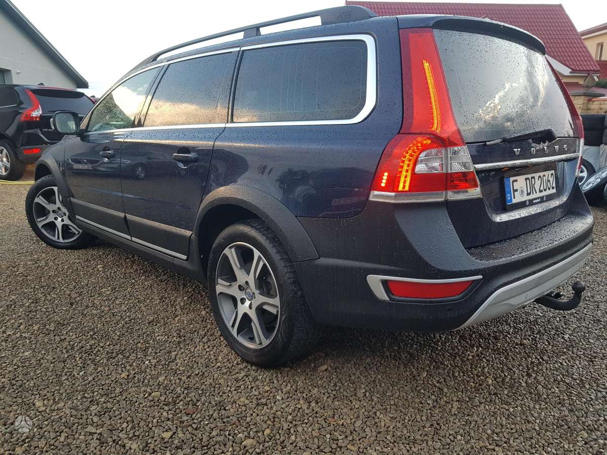 Volvo XC70 - 9