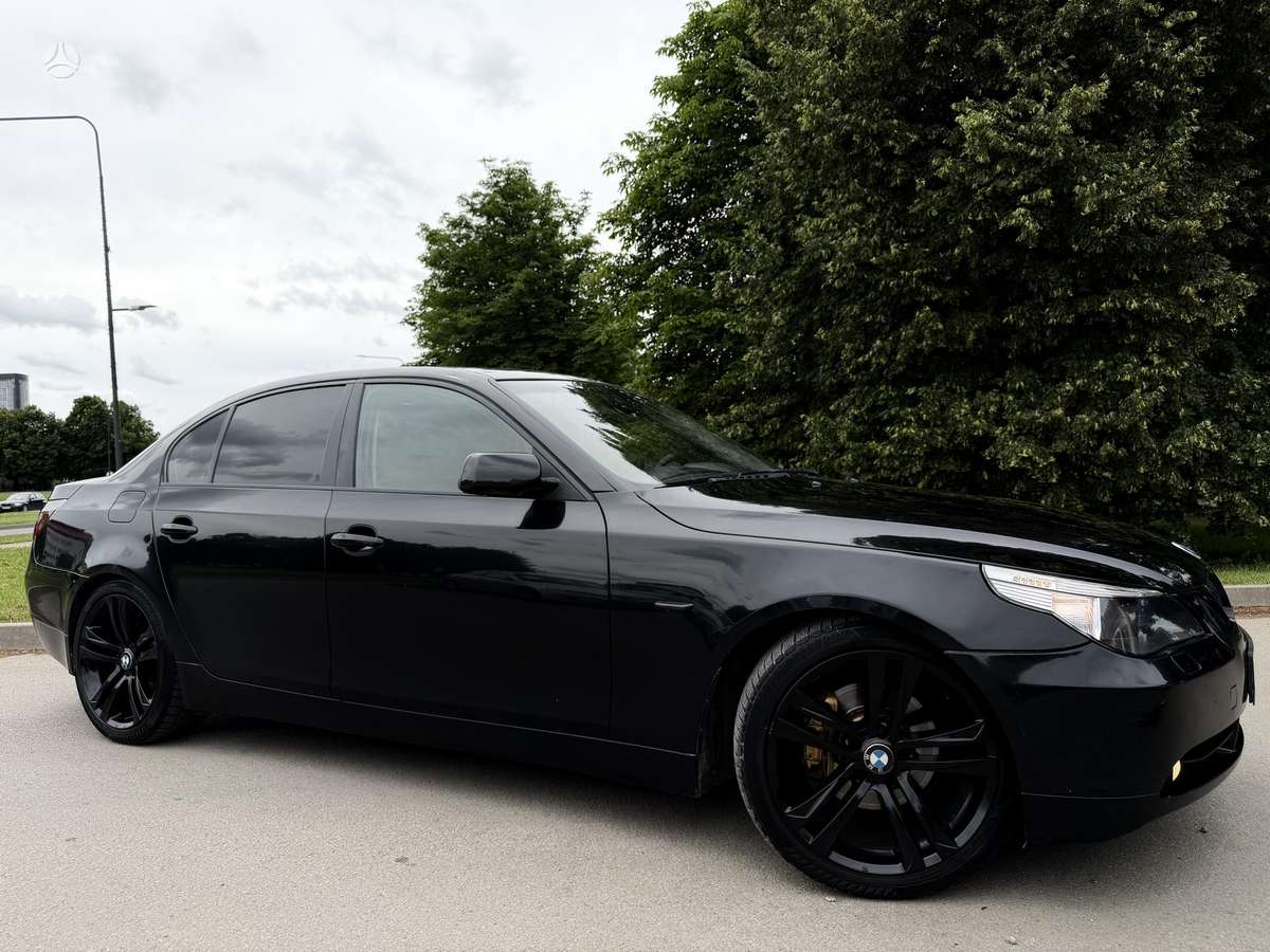 BMW 525, 2.5 l., Седан