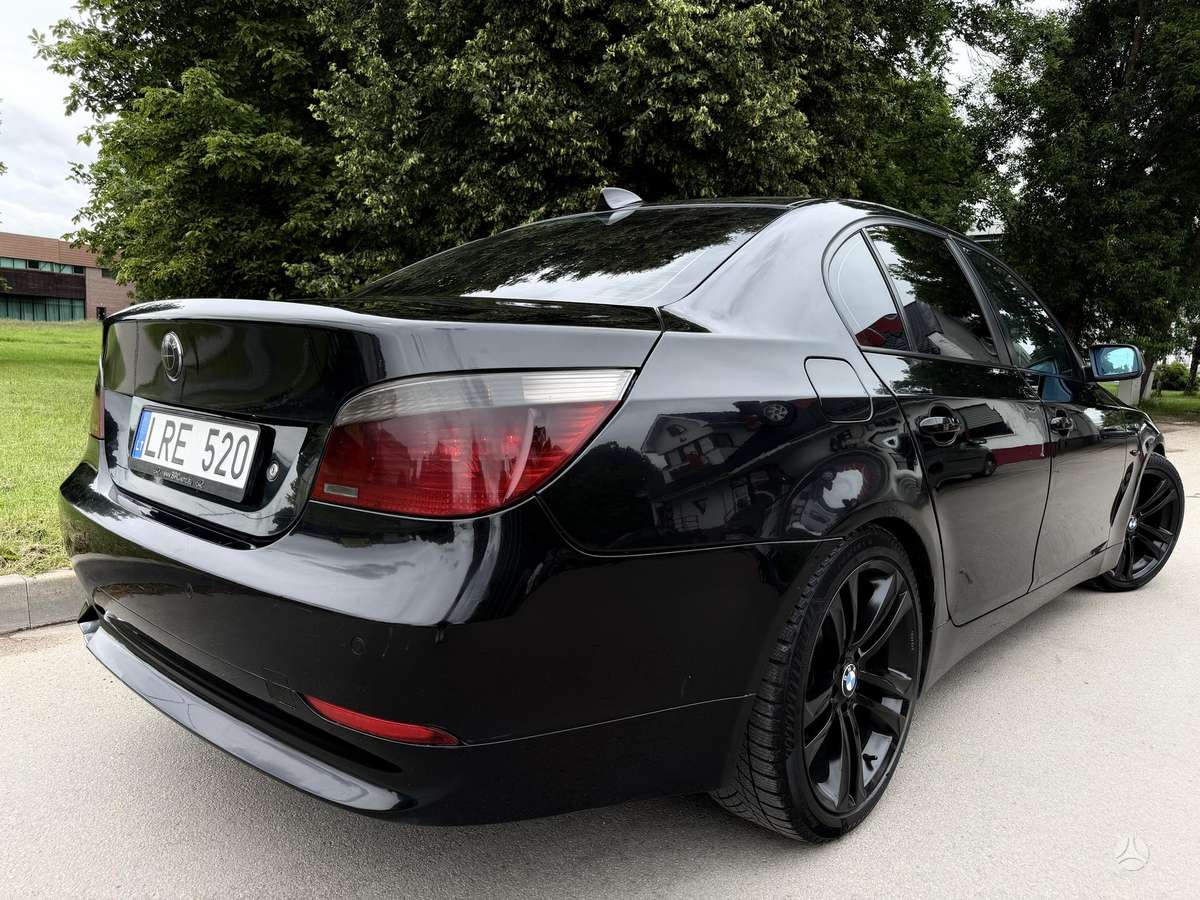 BMW 525, 2.5 l., Седан