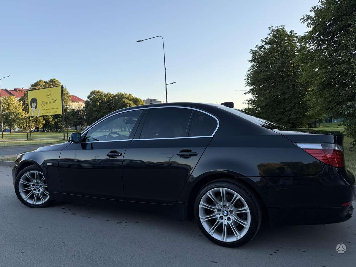 BMW 525, 2.5 l., Седан