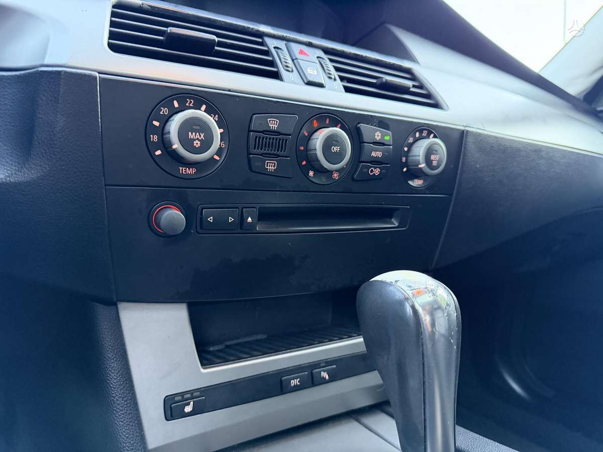 BMW 525, 2.5 l., Седан