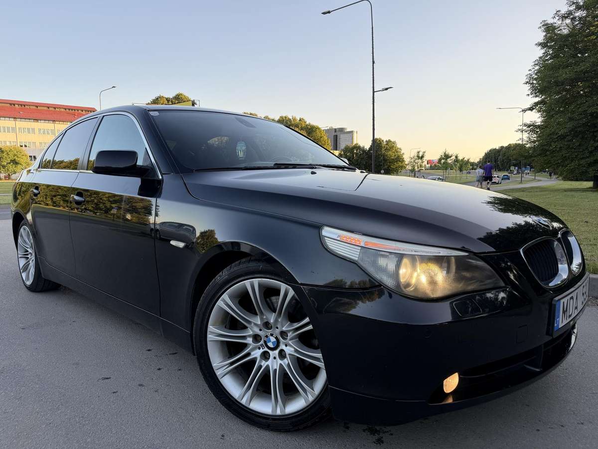 BMW 525, 2.5 l., Седан