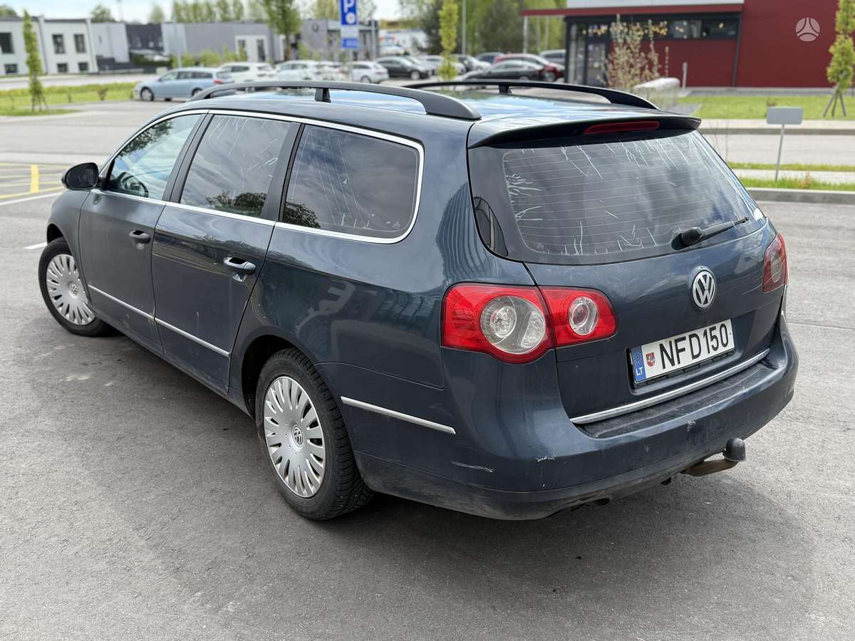 Volkswagen Passat - 4