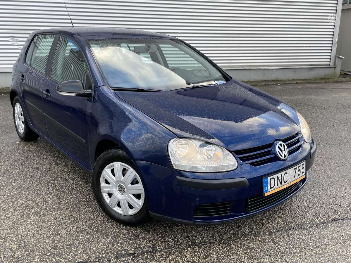 Volkswagen Golf - 1