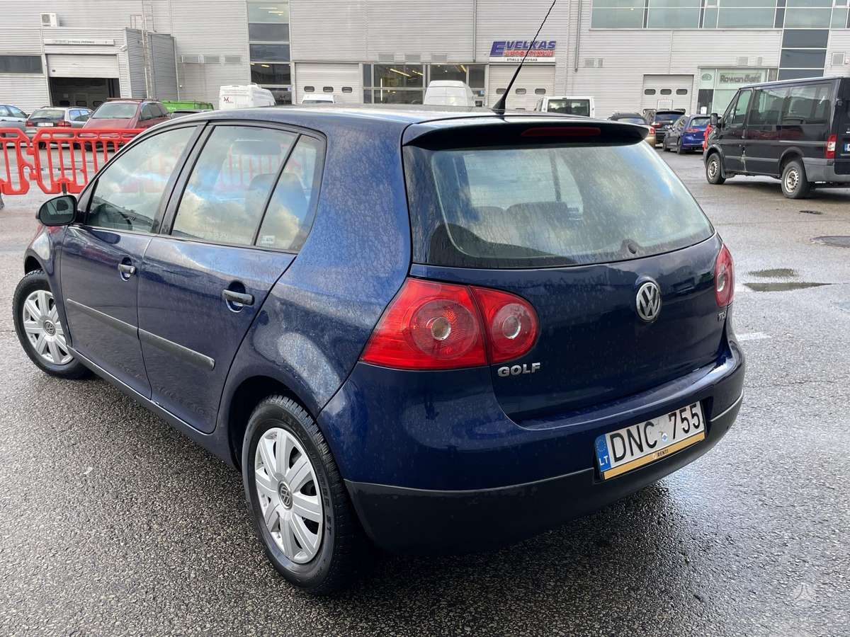 Volkswagen Golf - 3