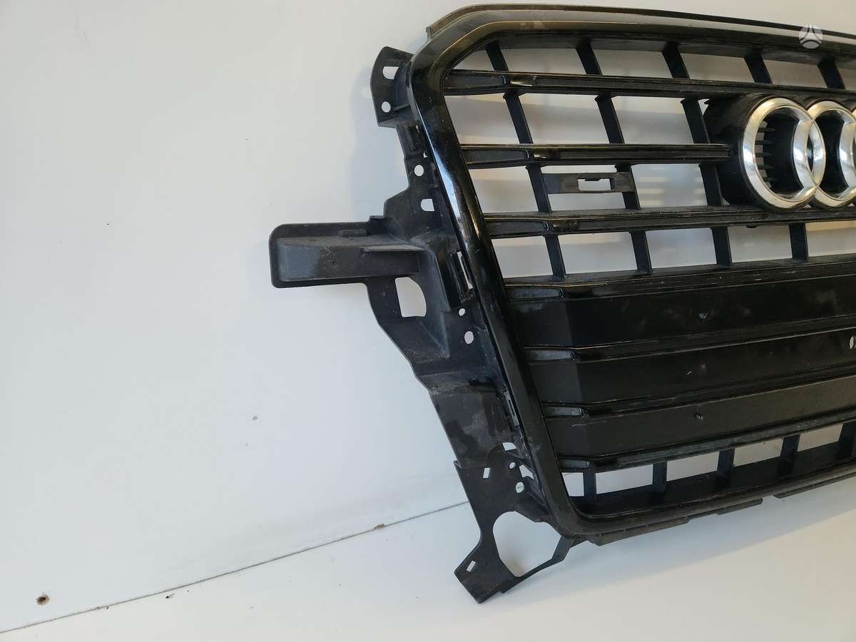 Audi Q5, 8R0 853 651 AD, front grill