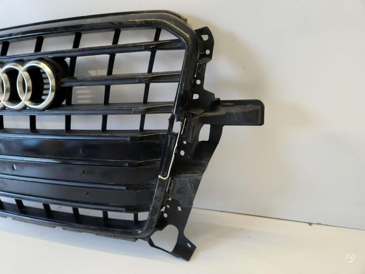 Audi Q5, 8R0 853 651 AD, front grill