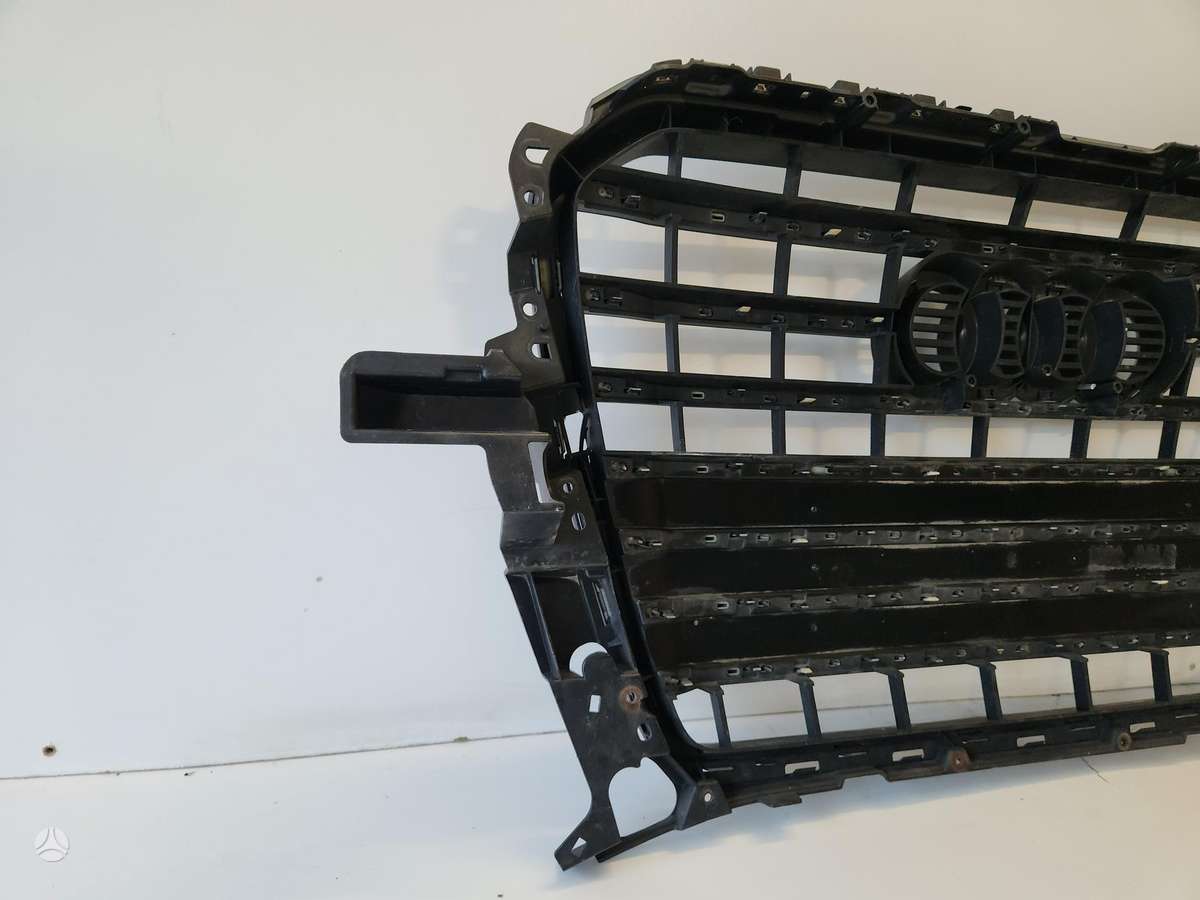 Audi Q5, 8R0 853 651 AD, front grill
