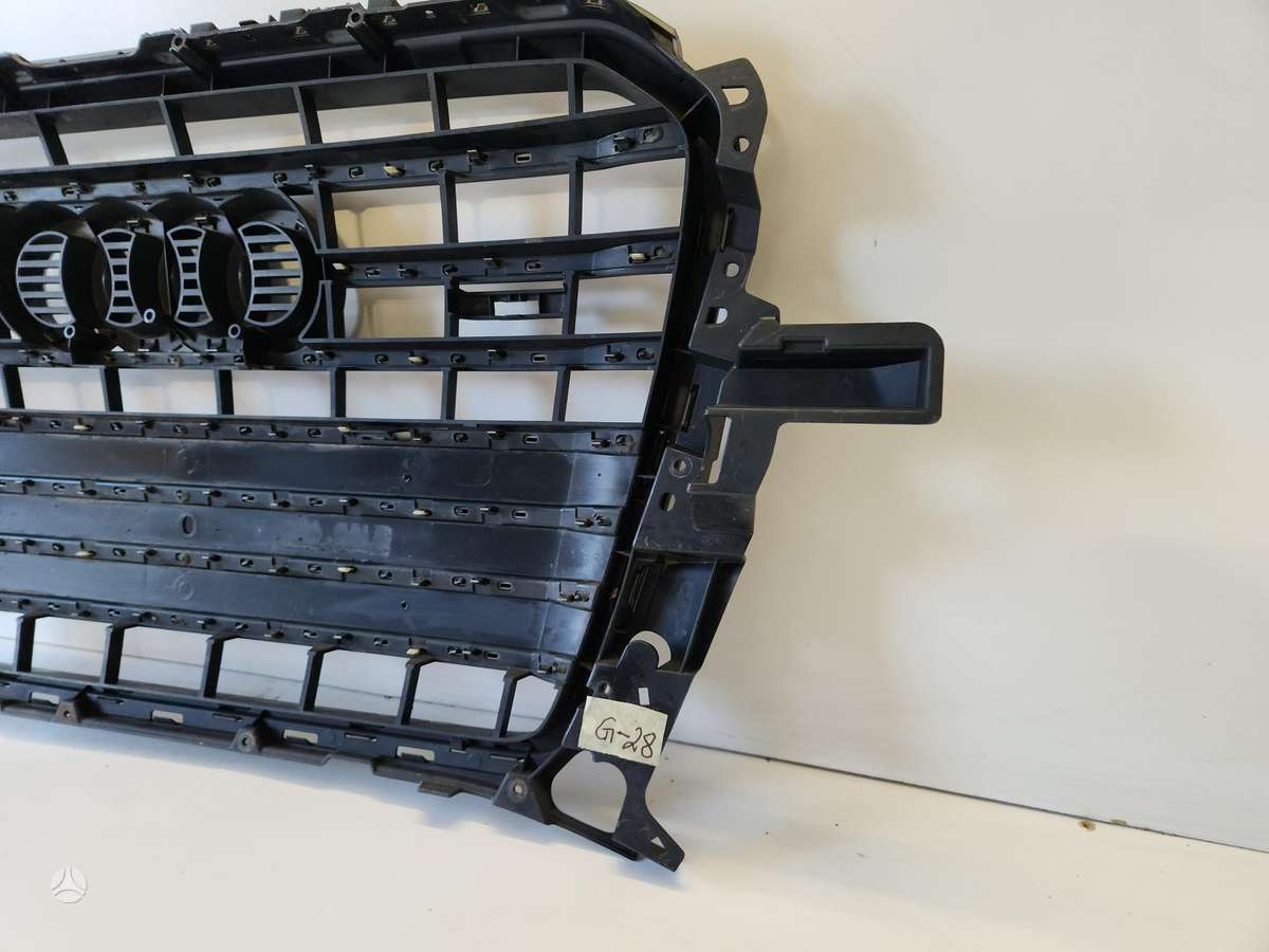 Audi Q5, 8R0 853 651 AD, front grill