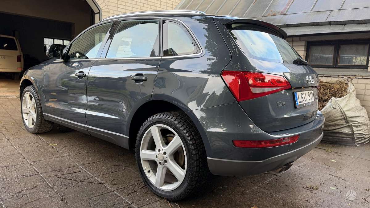 Audi Q5, 2.0 l., Минивэн