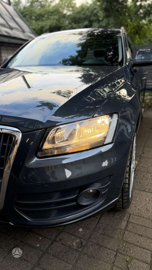 Audi Q5, 2.0 l., Минивэн