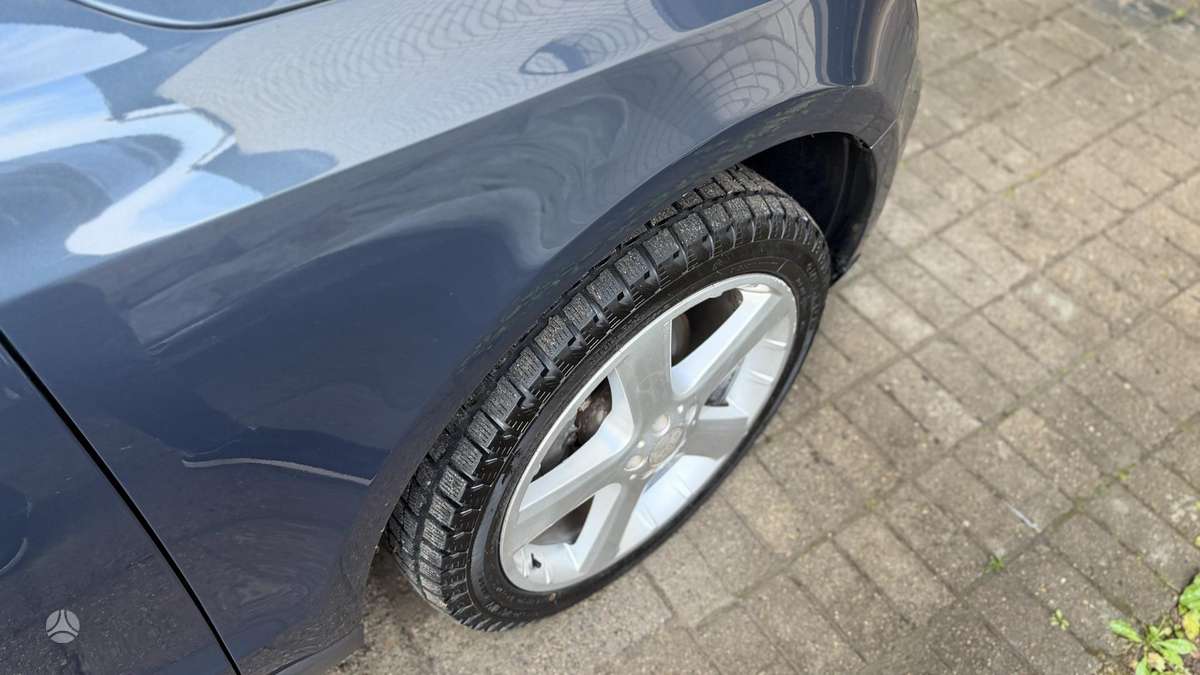 Audi Q5, 2.0 l., Минивэн