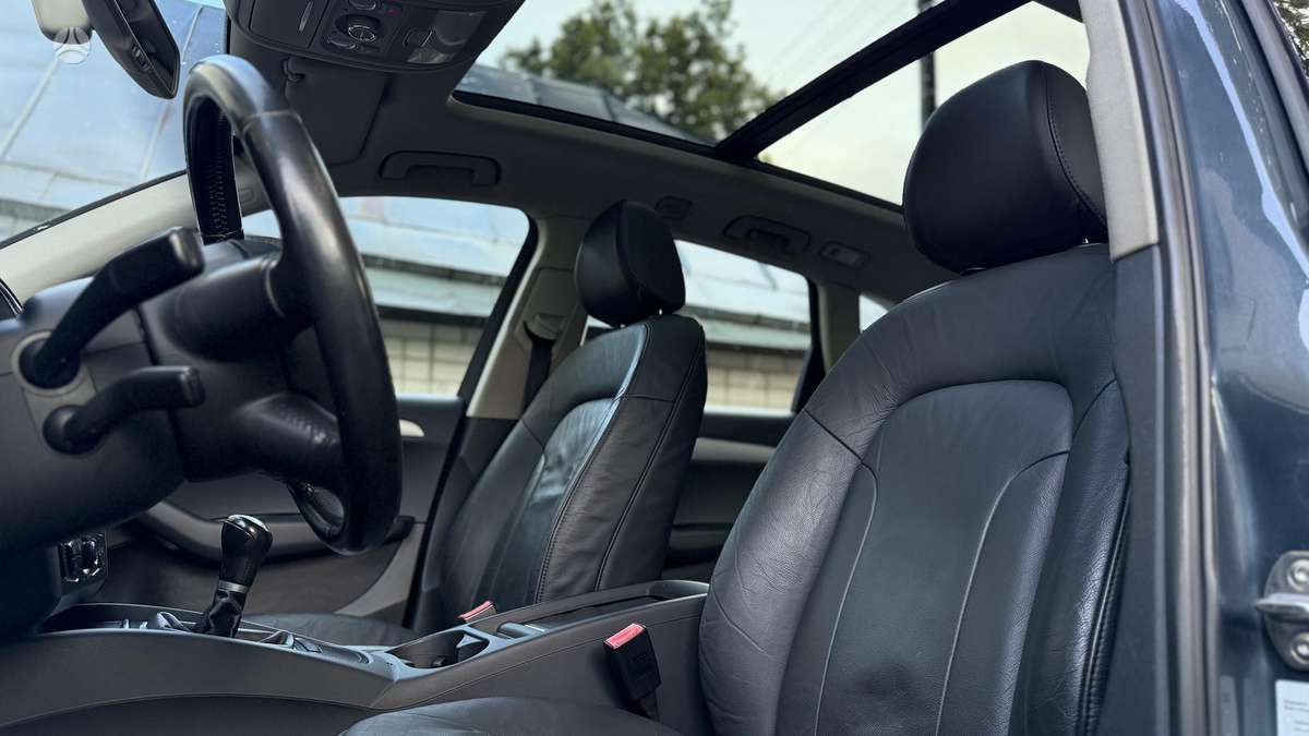 Audi Q5, 2.0 l., Минивэн