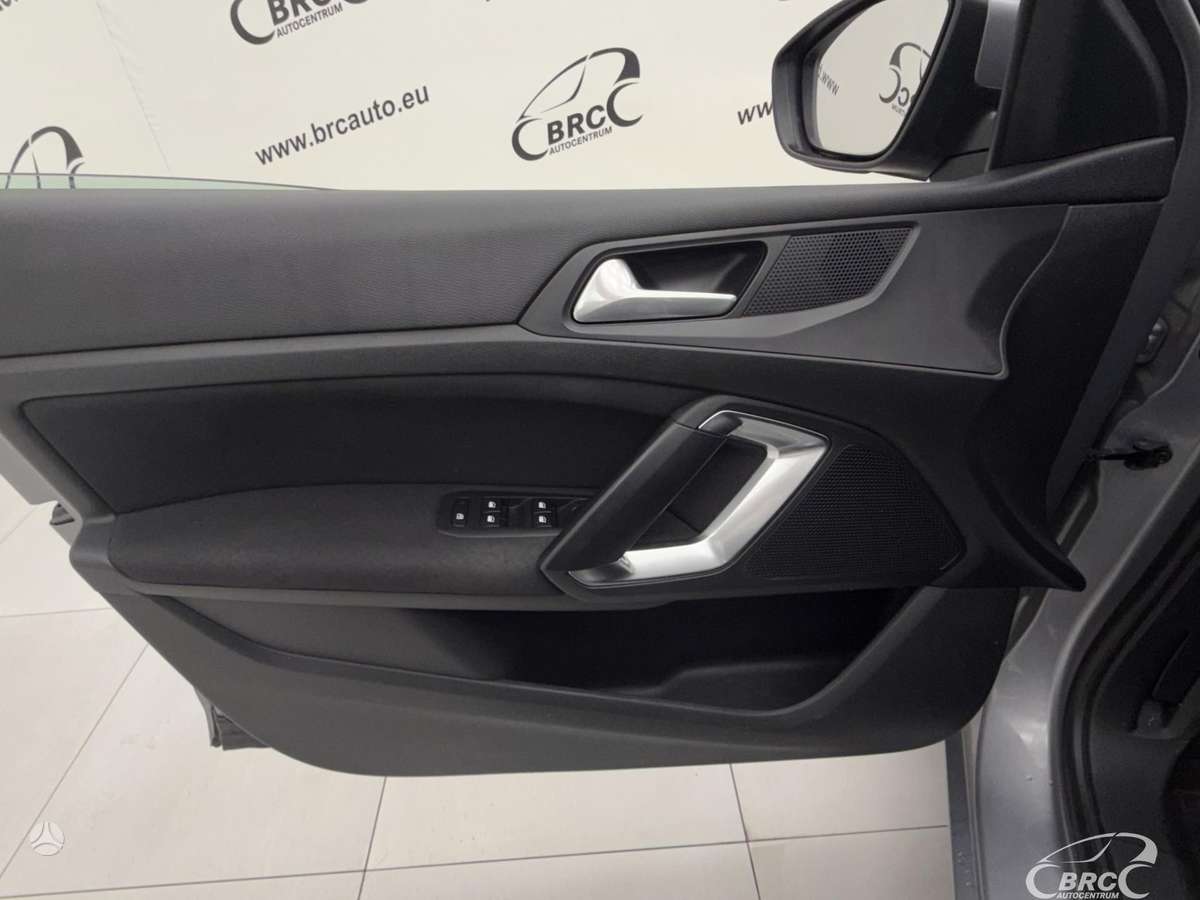 Peugeot 308, 1.6 l., Универсал
