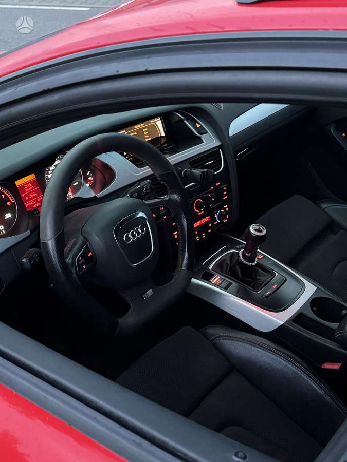 Audi A4, 2.0 l., universalas
