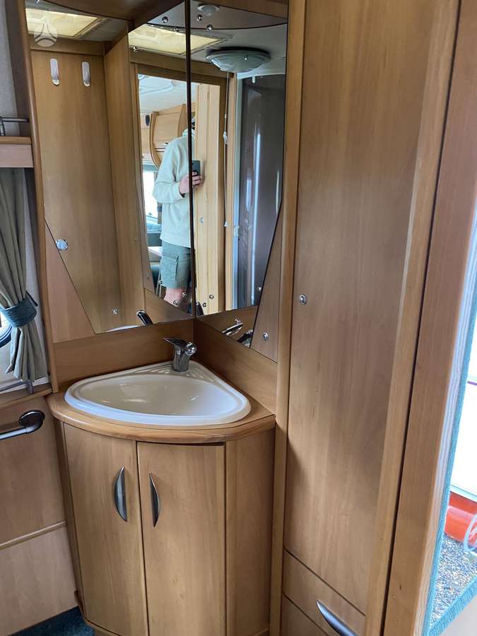 Swift Utopia, кемперы