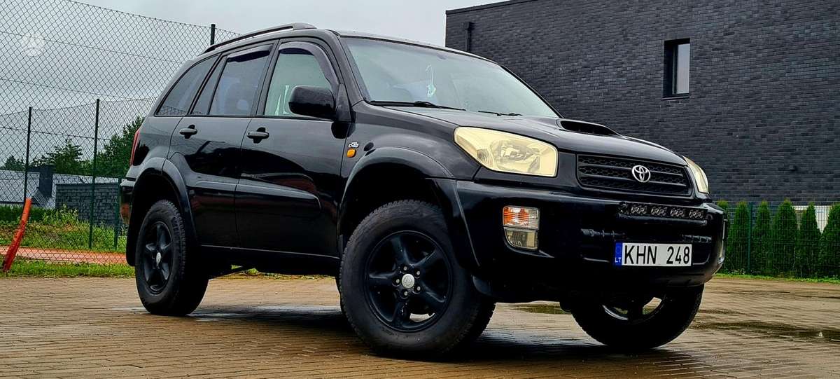Toyota RAV4 - 1