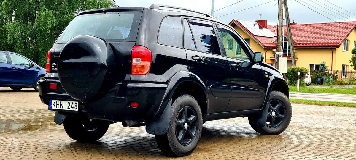 Toyota RAV4 - 3