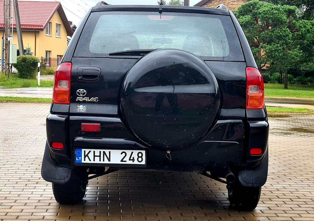 Toyota RAV4 - 6