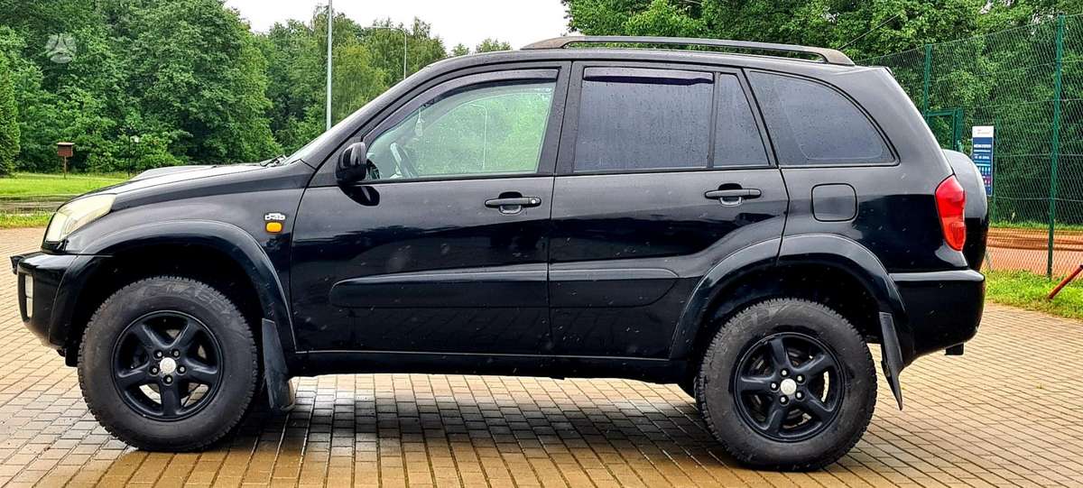 Toyota RAV4 - 8