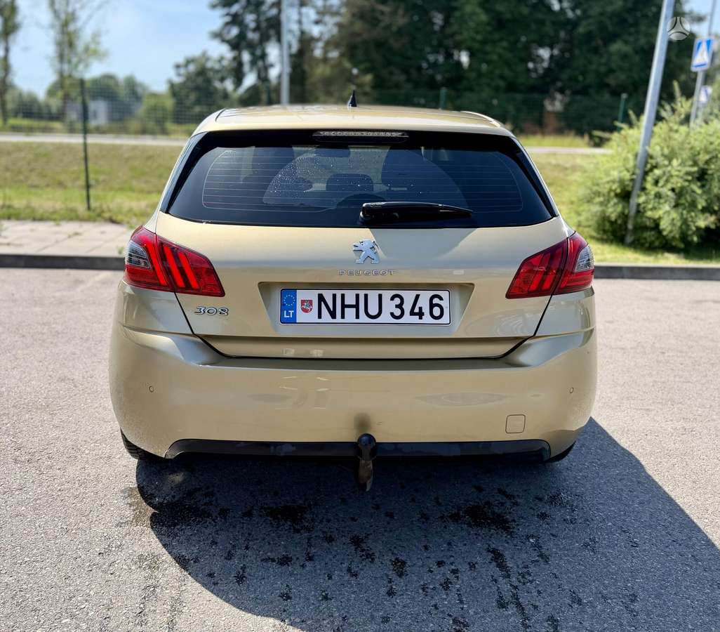 Peugeot 308, 1.2 l., hatchback