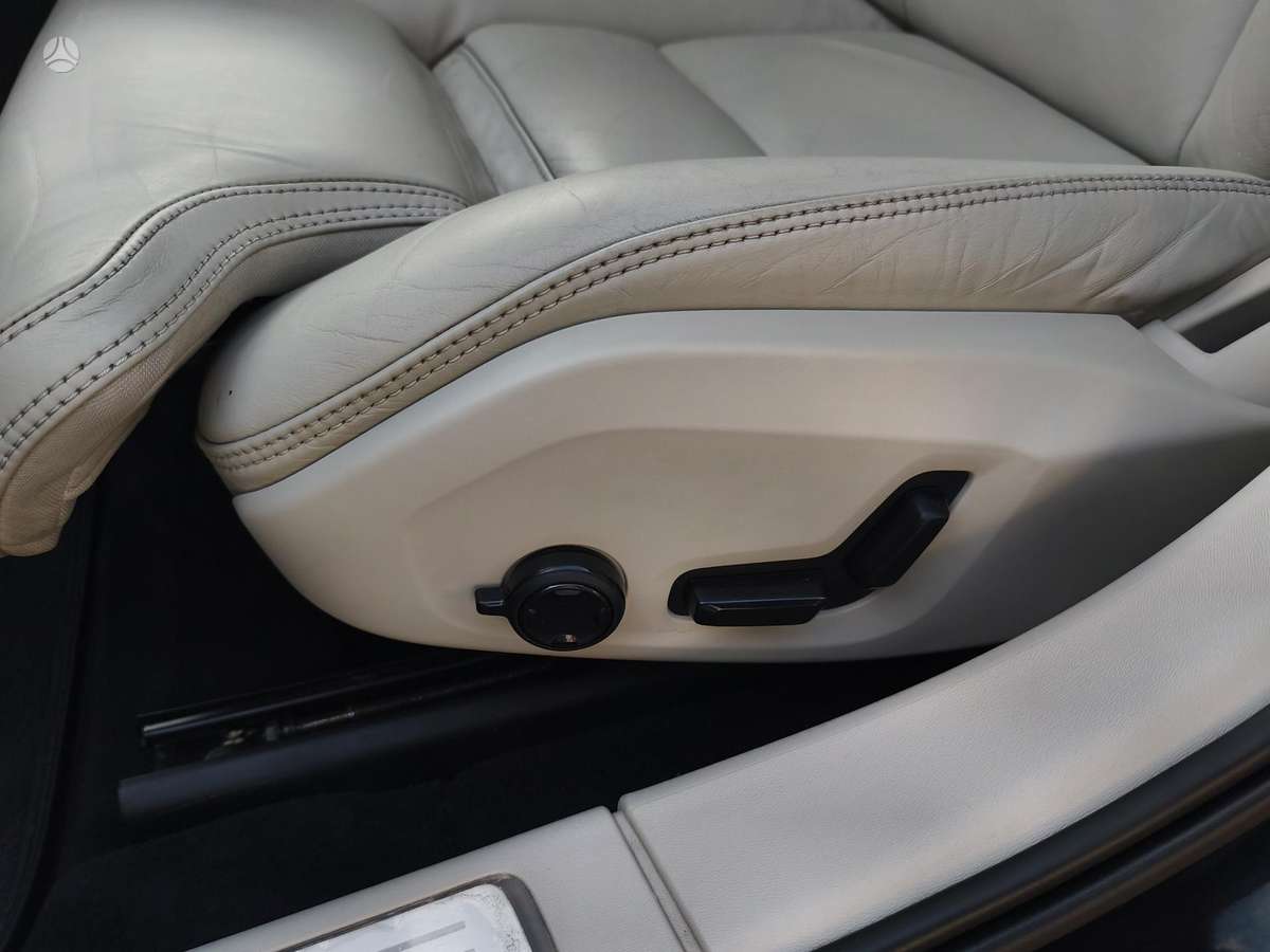 Volvo S90, 2.0 l., Седан