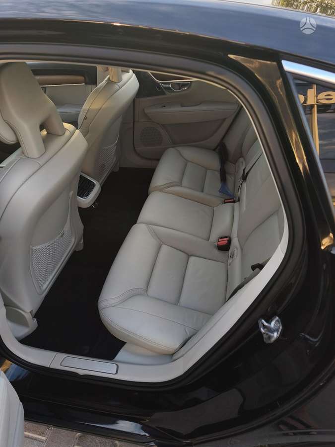 Volvo S90, 2.0 l., Седан