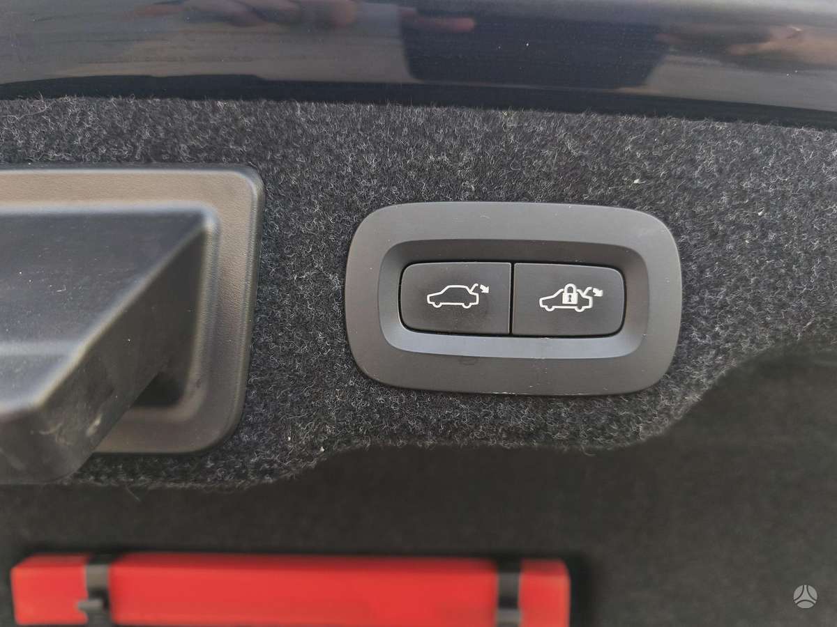 Volvo S90, 2.0 l., Седан